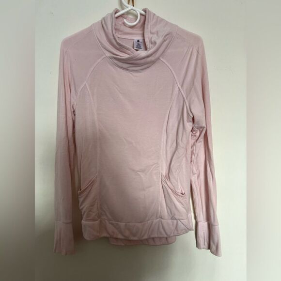 YogaliciousTop  - Picture 1 of 3